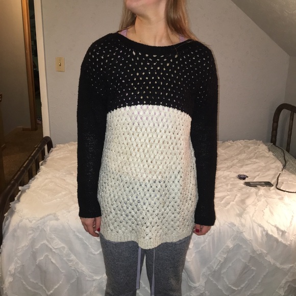 SWEATER - Picture 2 of 6